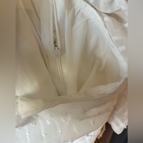 NWT Women’s LuLus Think Of Me Ivory Swiss Dot Ruched Body Suit; Size L - Picture 7 of 14